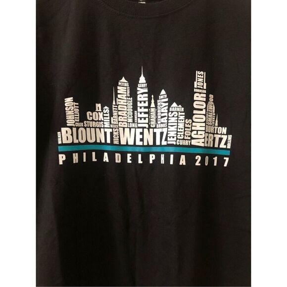 Philadelphia Eagles T-shirt Men’s Size Large - Picture 2 of 3